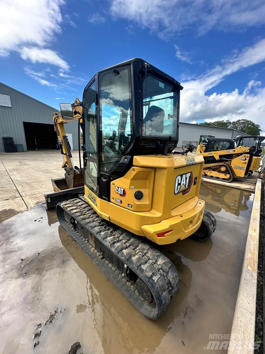 CAT 305 حفارات زحافة