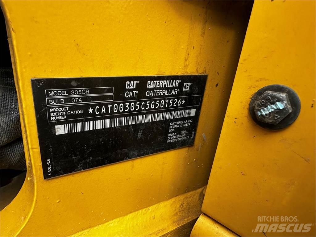 CAT 305 حفارات زحافة
