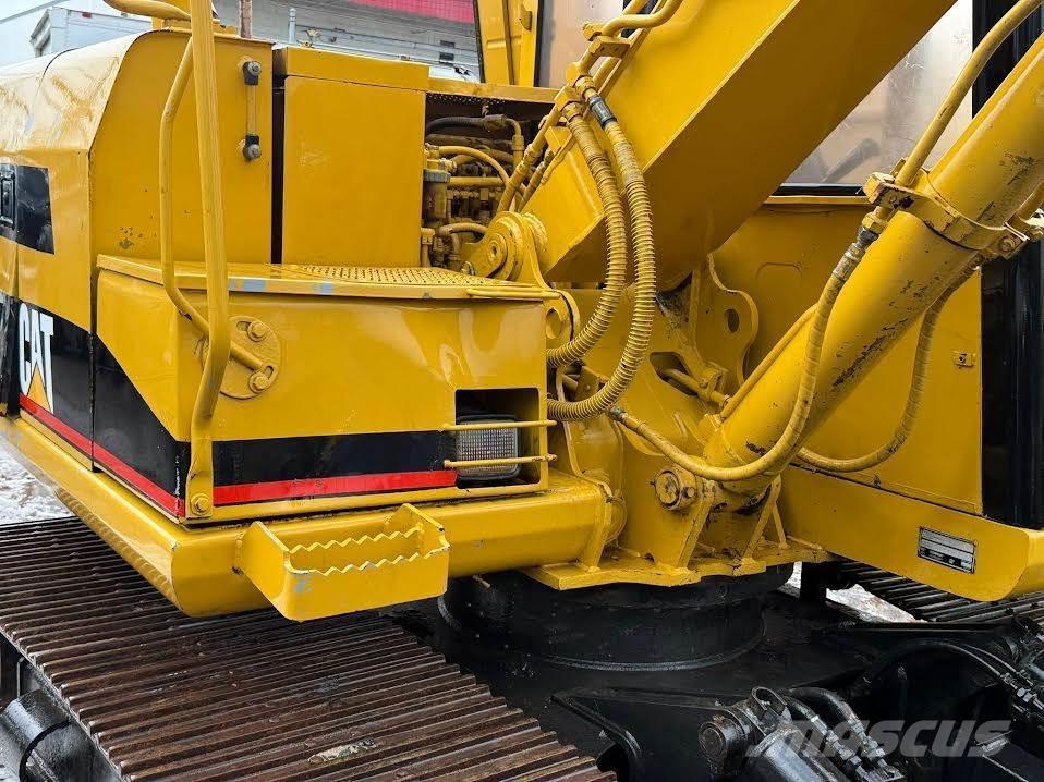 CAT 307 حفارات زحافة