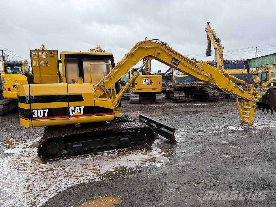 CAT 307 حفارات زحافة