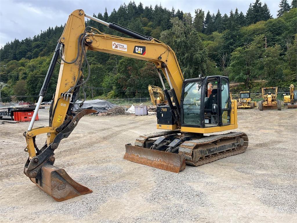 CAT 310 حفارات زحافة