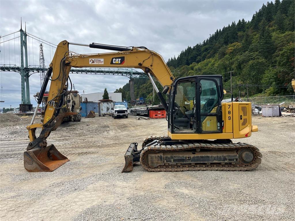 CAT 310 حفارات زحافة