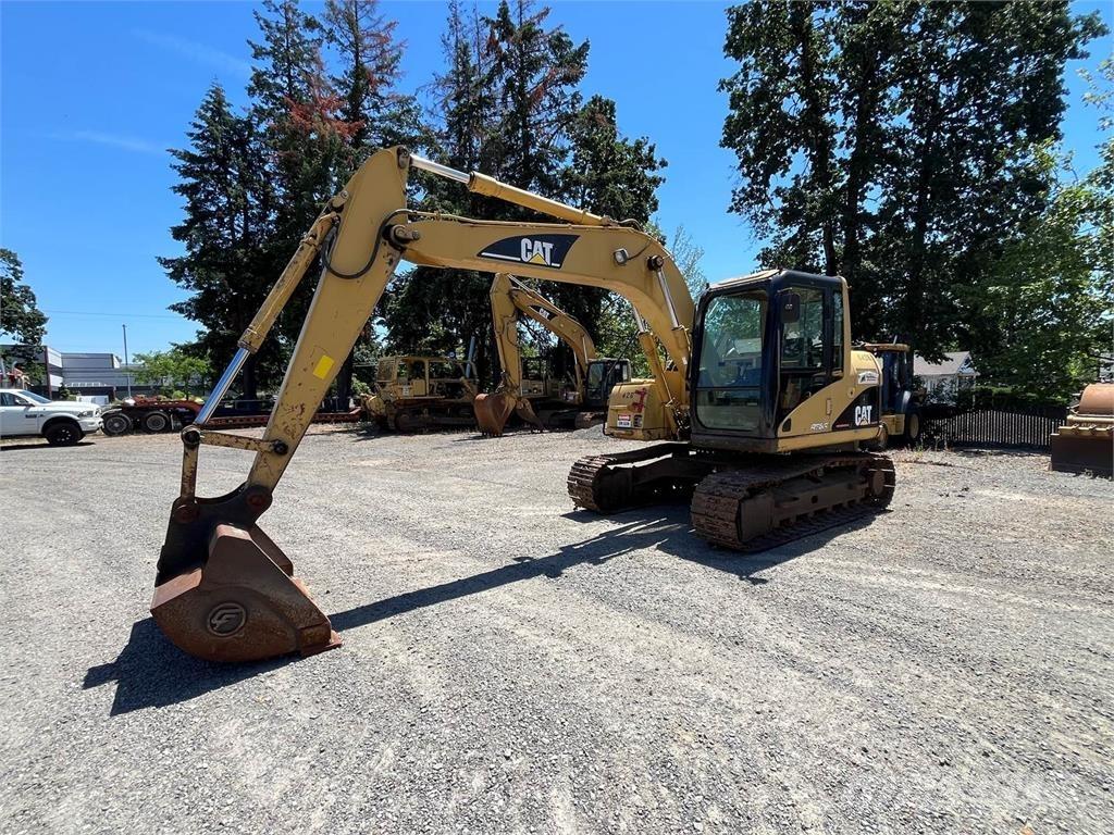 CAT 311C حفارات زحافة