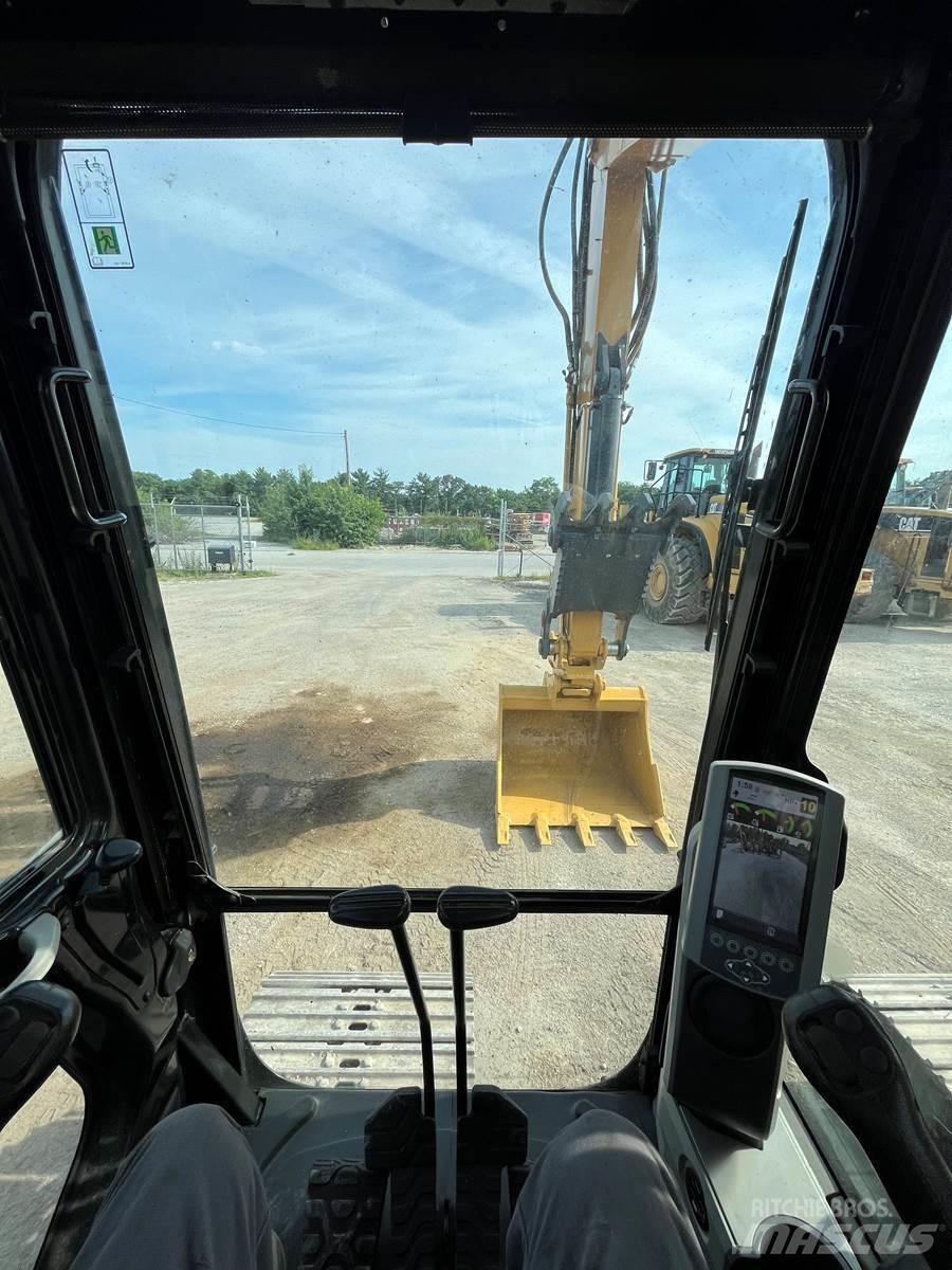 CAT 313FL حفارات زحافة