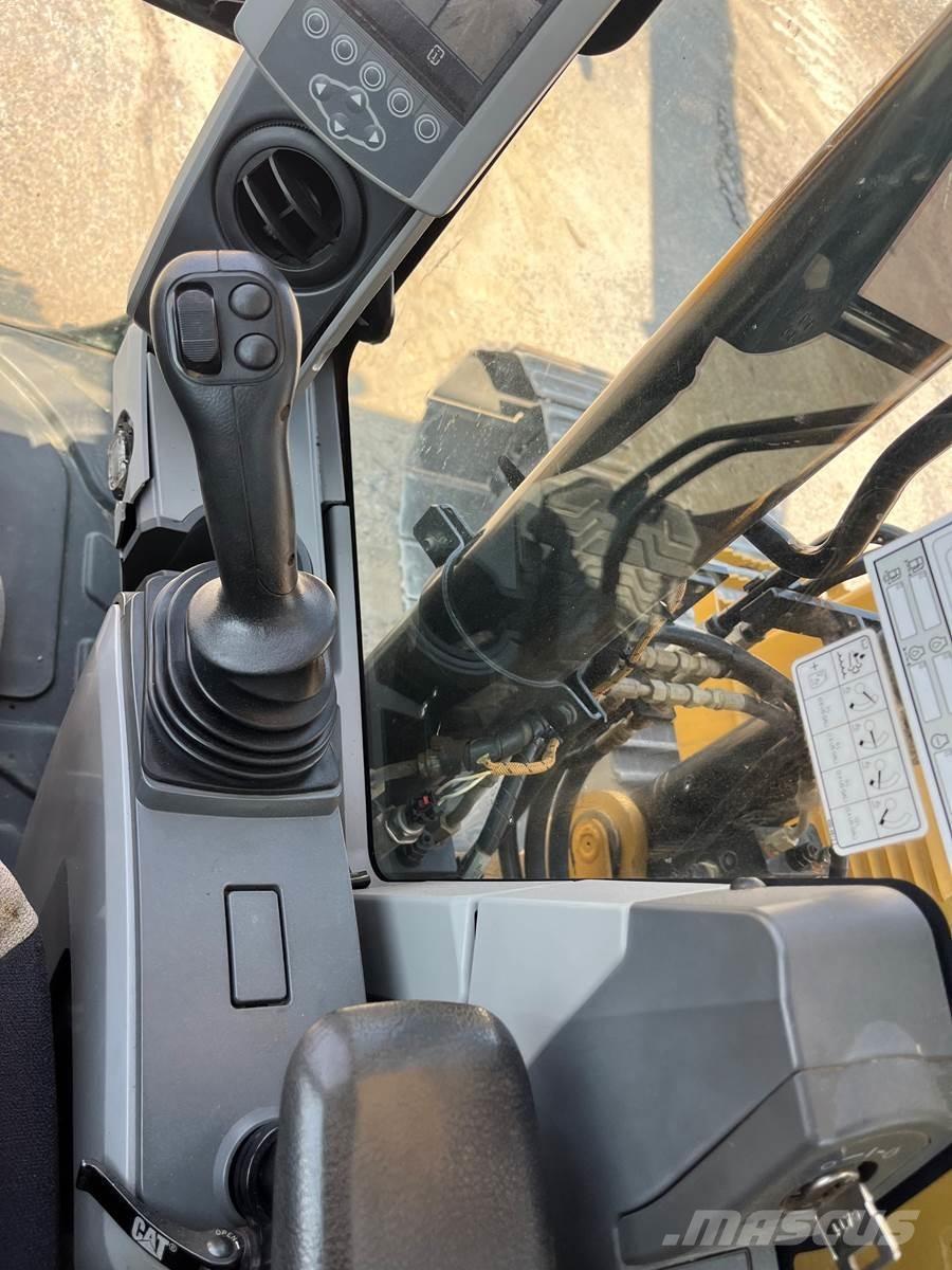 CAT 313FL حفارات زحافة