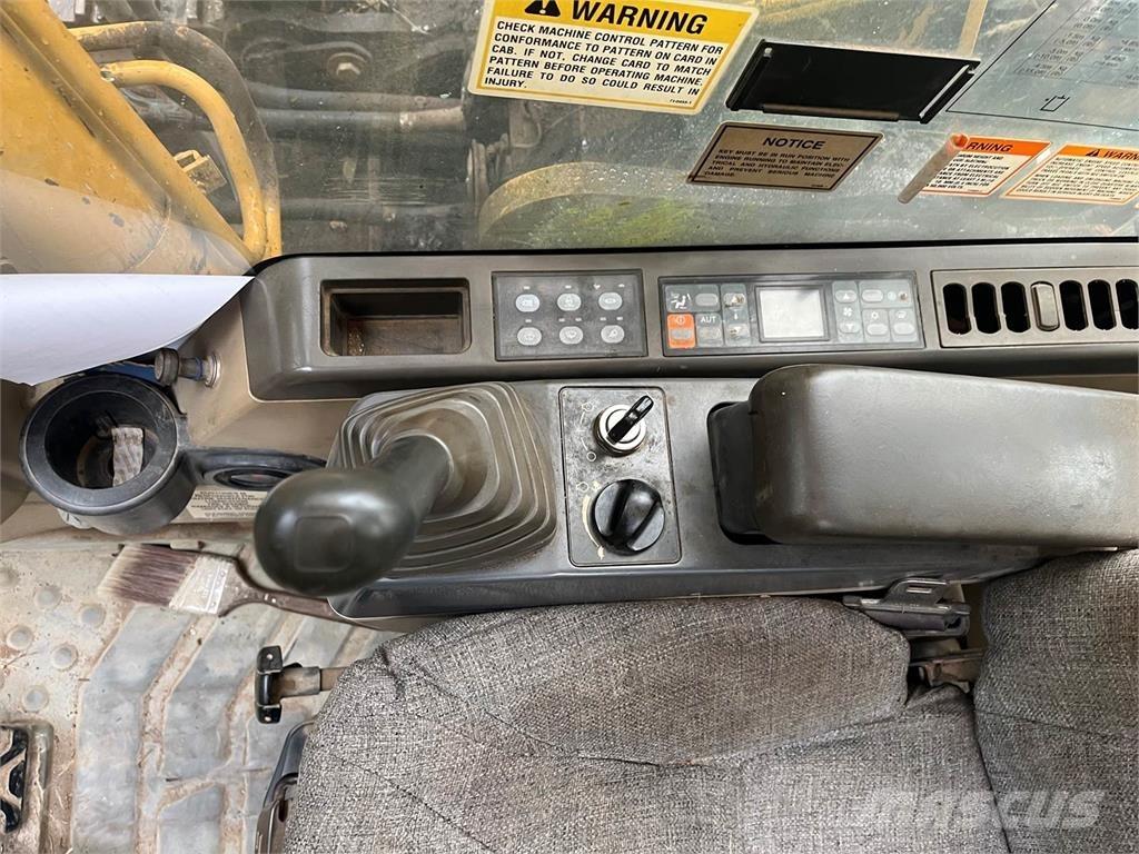 CAT 315CL حفارات زحافة