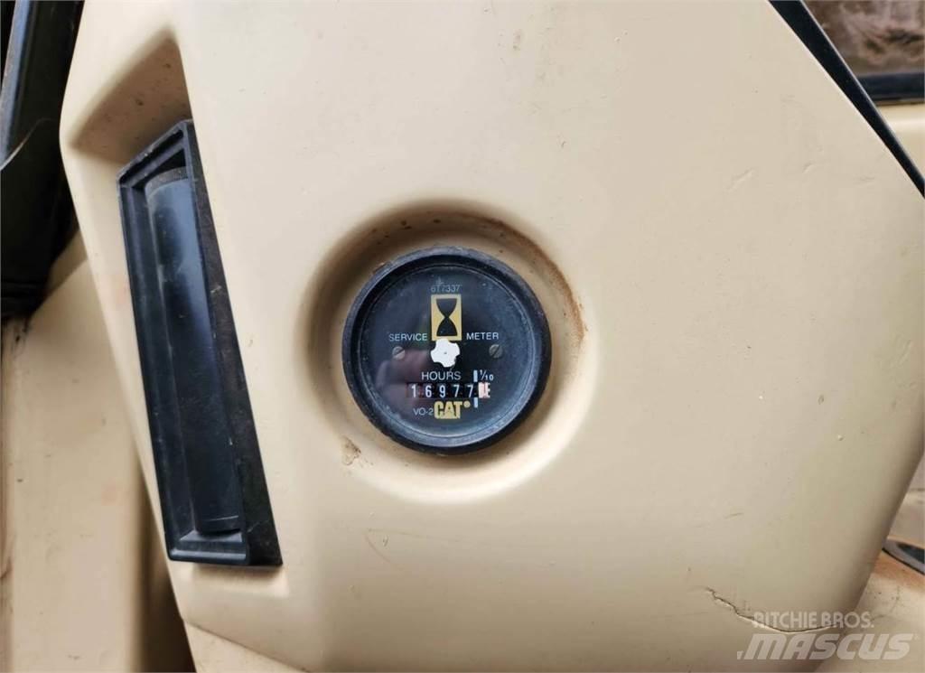 CAT 315L حفارات زحافة