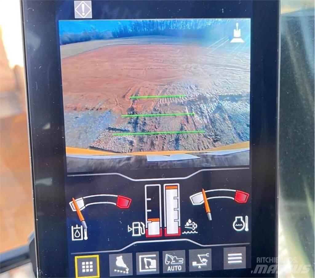 CAT 320 حفارات زحافة