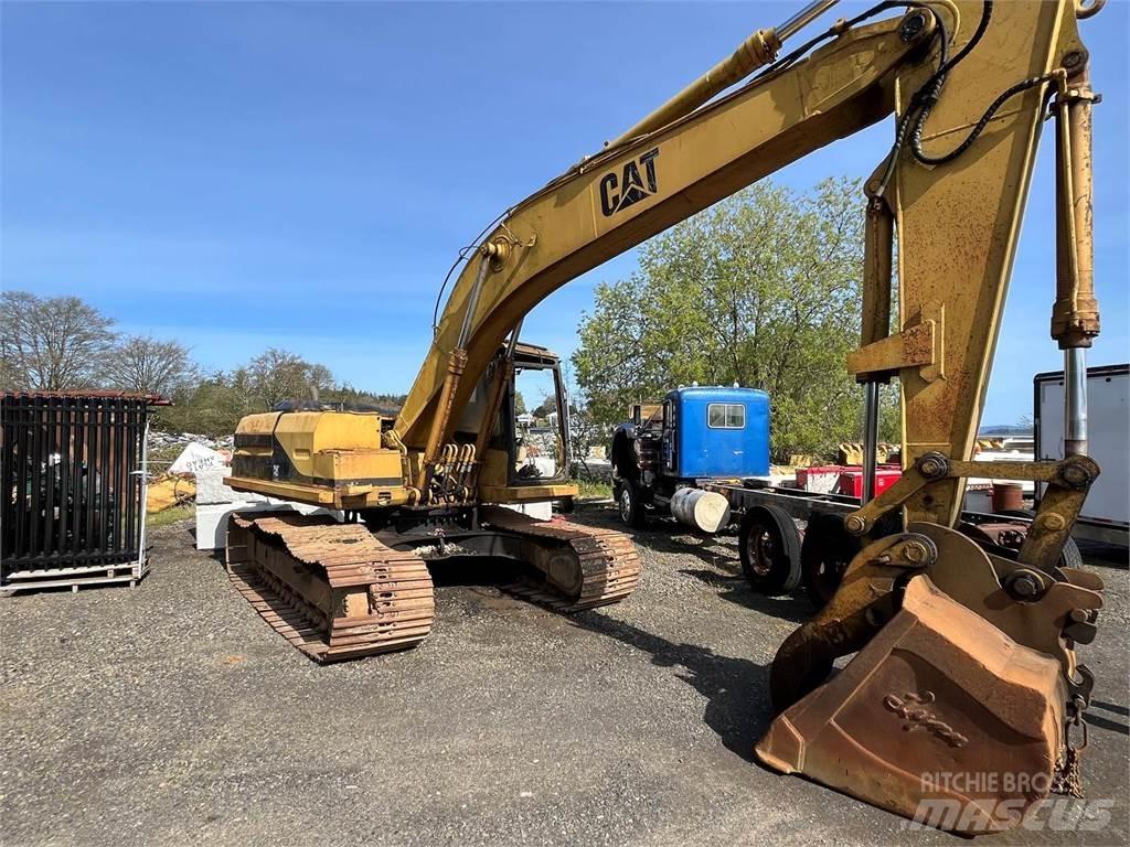 CAT 320 حفارات زحافة