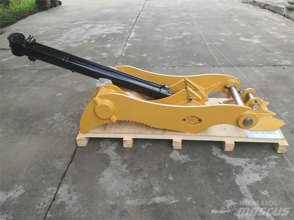 CAT 320 حفارات زحافة