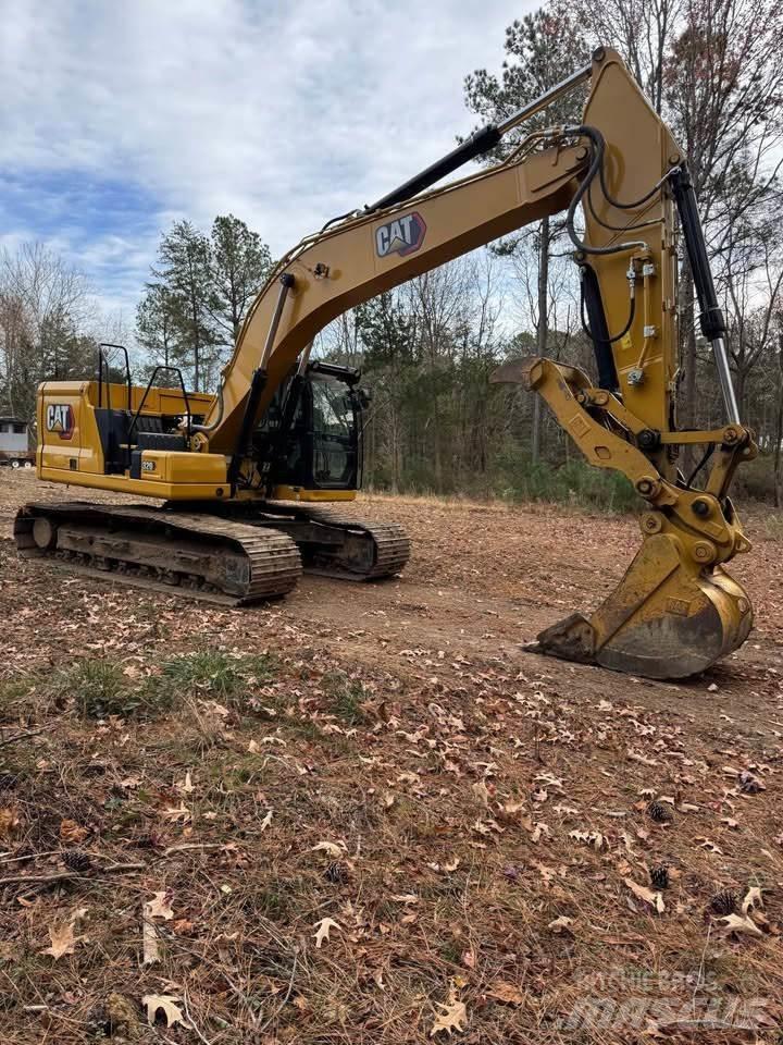 CAT 320 حفارات زحافة