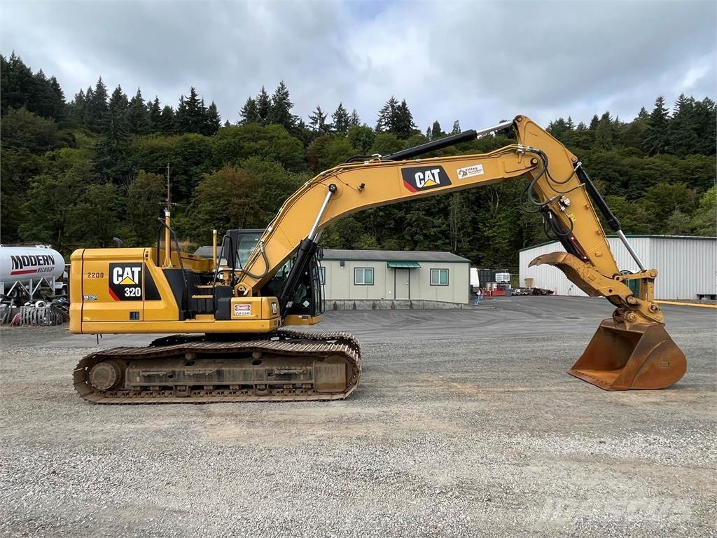 CAT 320 حفارات زحافة