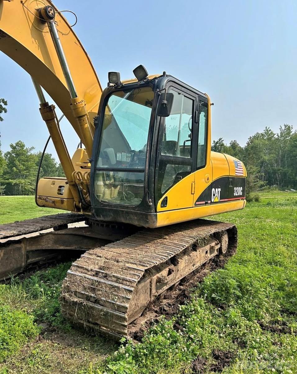 CAT 320C حفارات زحافة