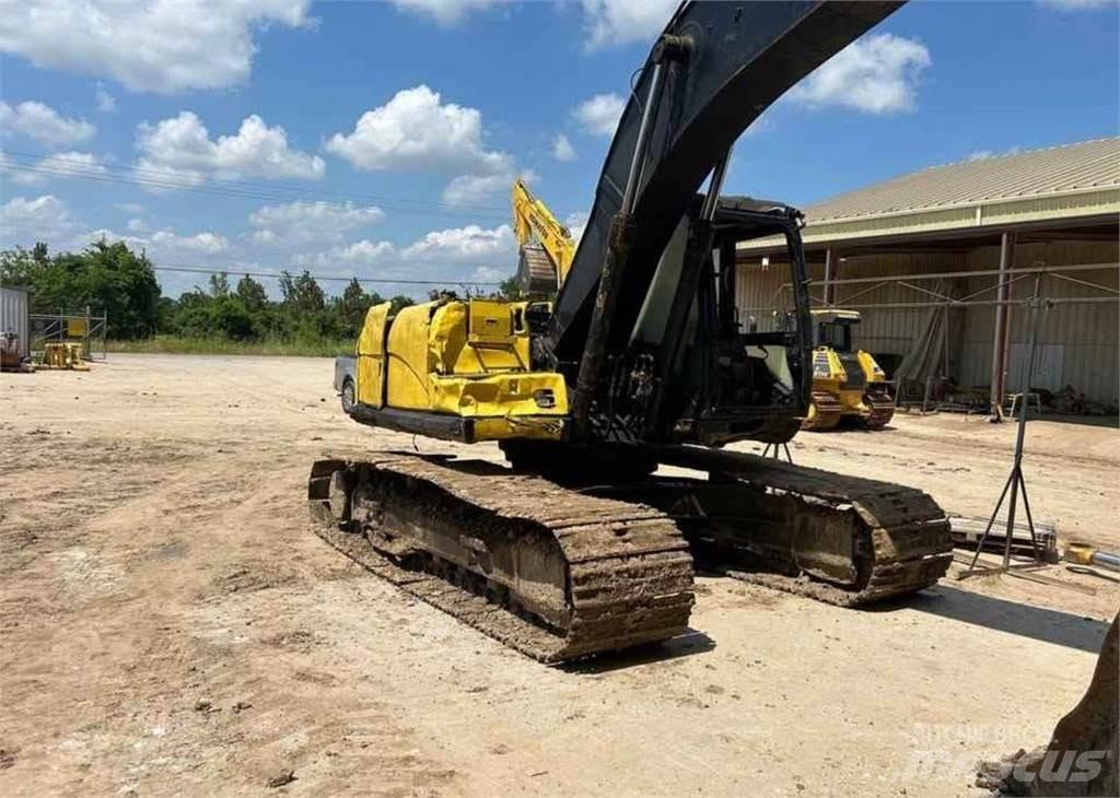 CAT 320C حفارات زحافة