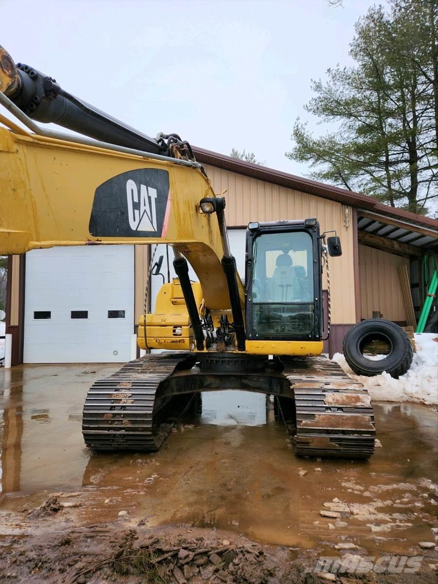 CAT 320DL حفارات زحافة