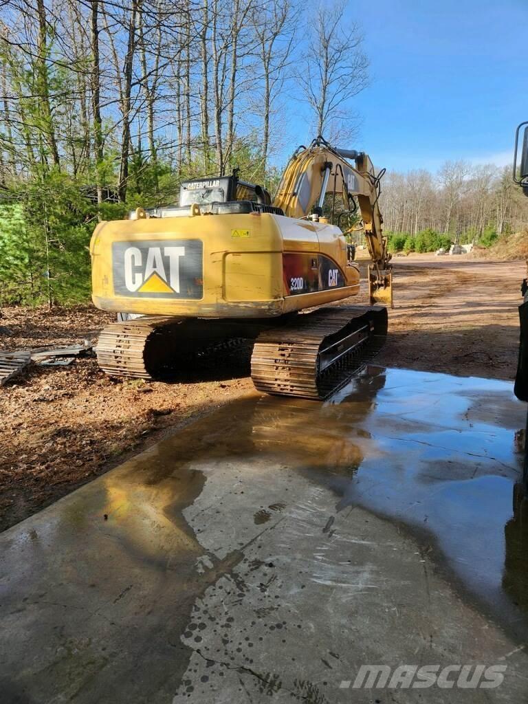 CAT 320DL حفارات زحافة