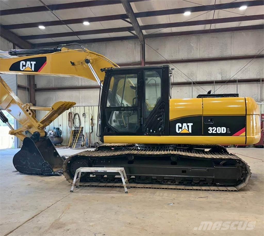 CAT 320DL حفارات زحافة
