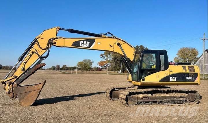CAT 320DL حفارات زحافة