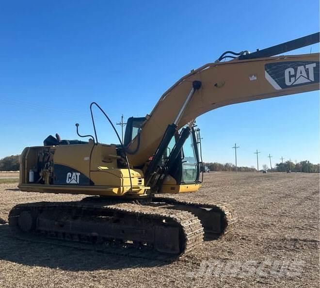 CAT 320DL حفارات زحافة