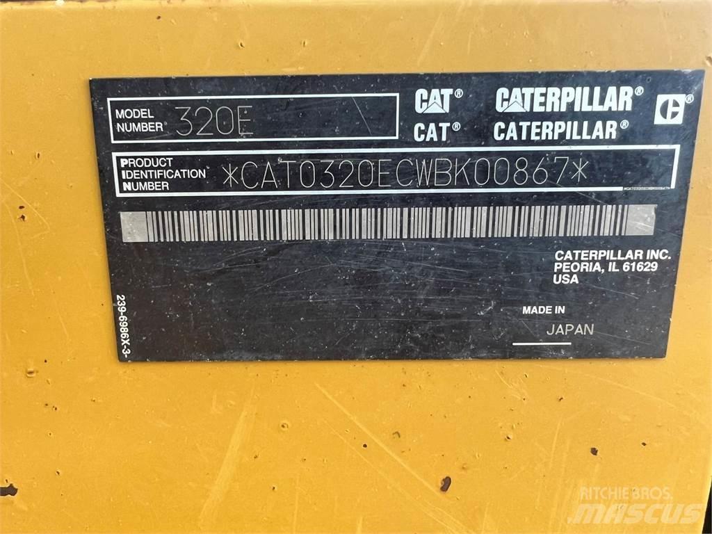 CAT 320E حفارات زحافة