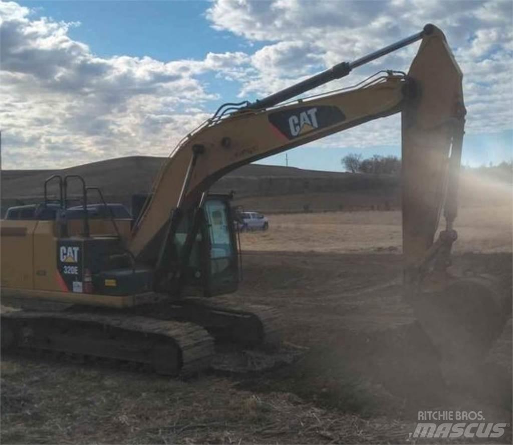 CAT 320EL حفارات زحافة