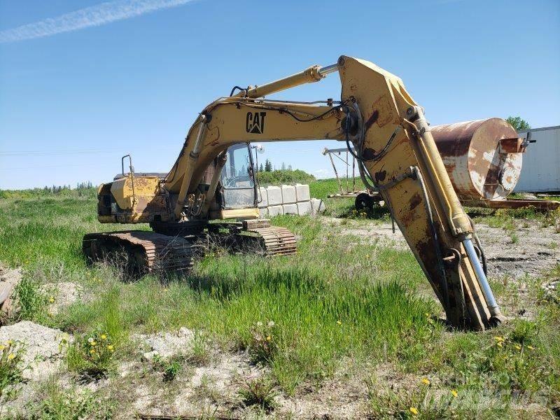 CAT 320L حفارات زحافة