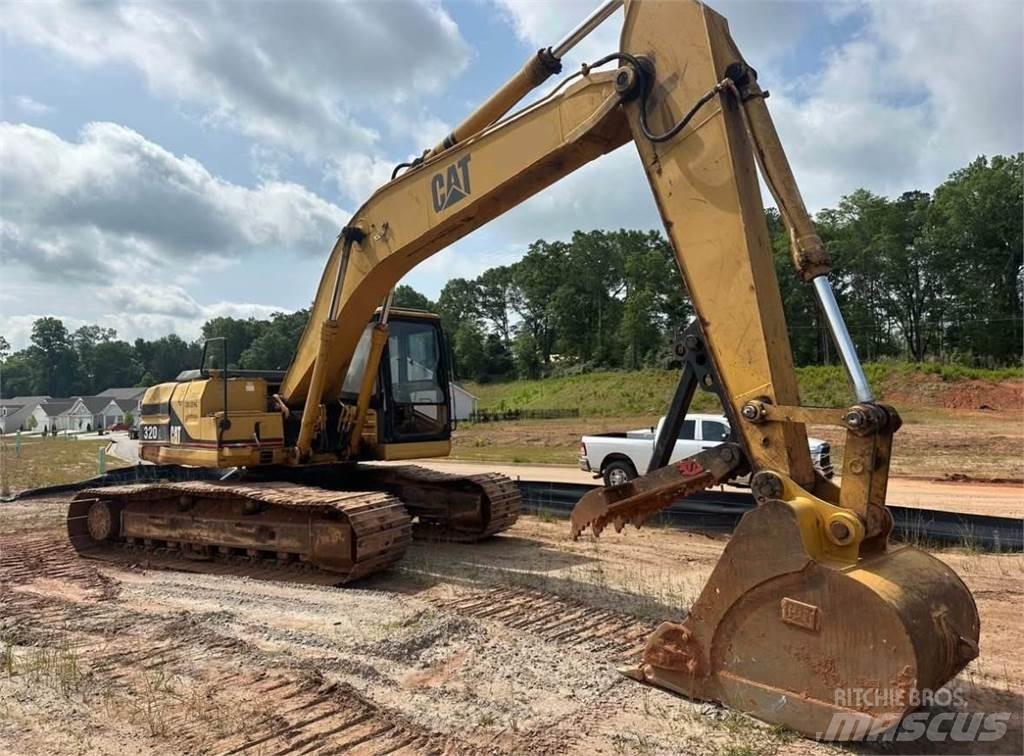 CAT 320L حفارات زحافة