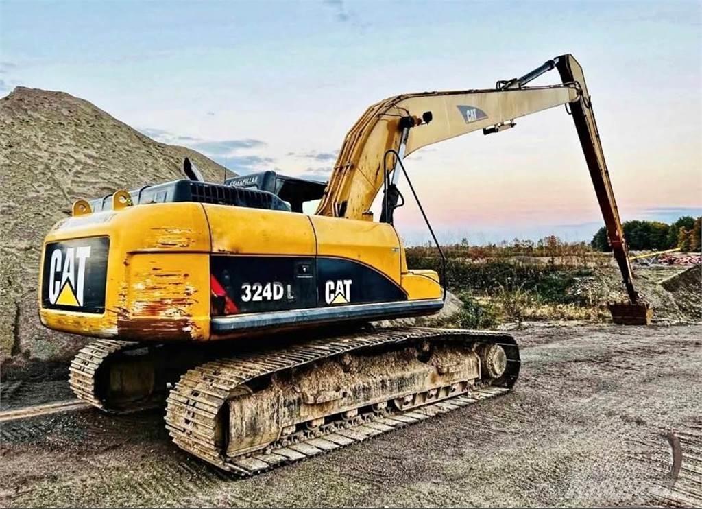 CAT 324DL حفارات زحافة