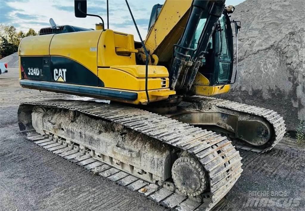 CAT 324DL حفارات زحافة