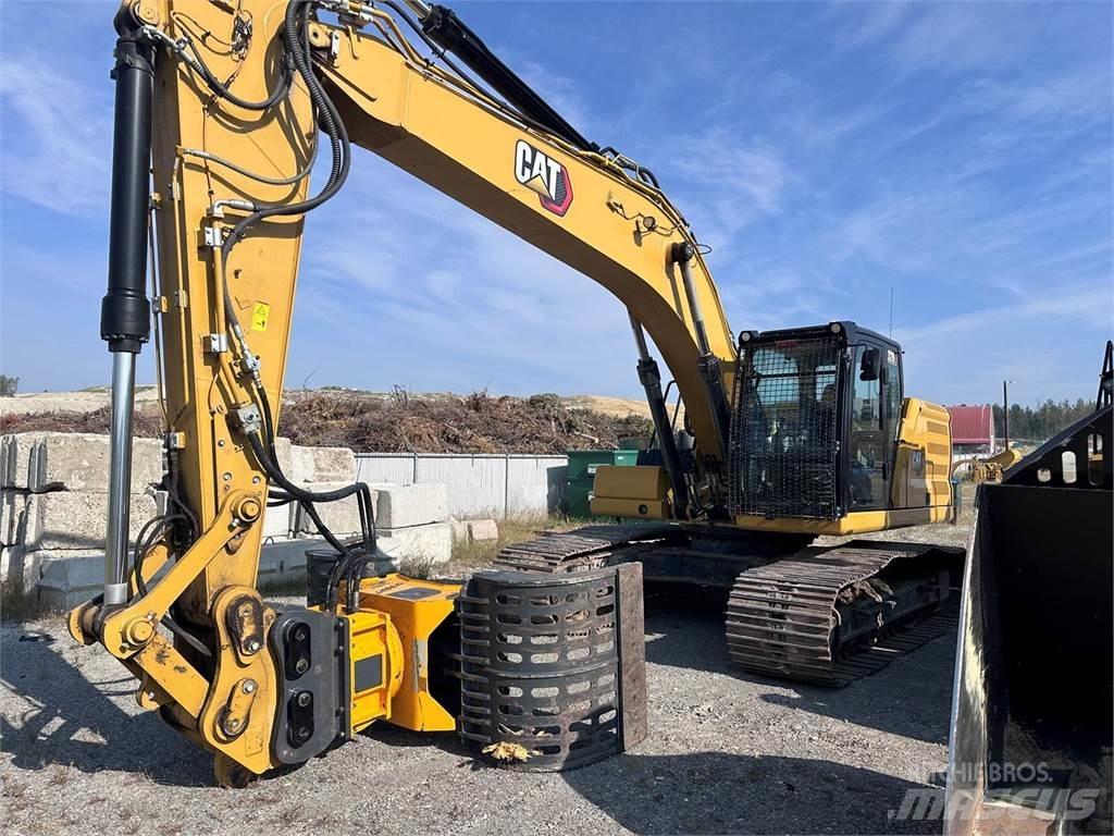 CAT 326 حفارات زحافة