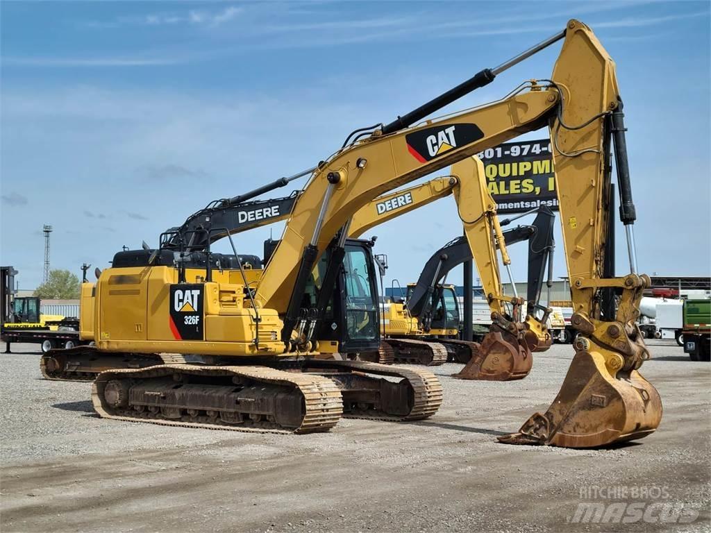 CAT 326F حفارات زحافة