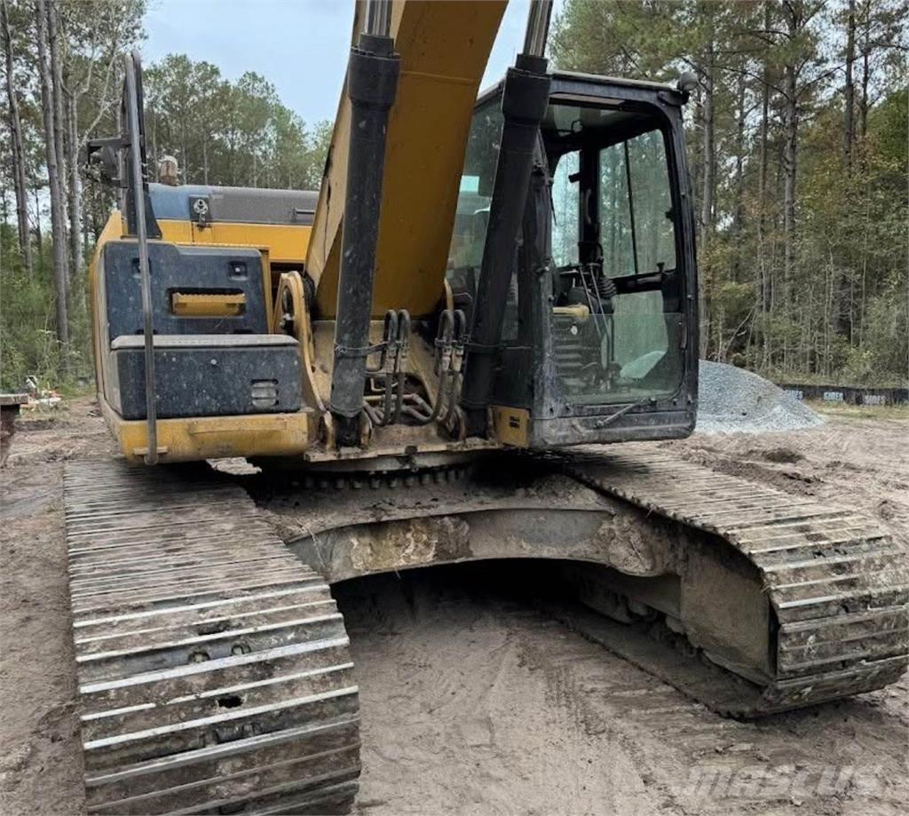 CAT 329EL حفارات زحافة