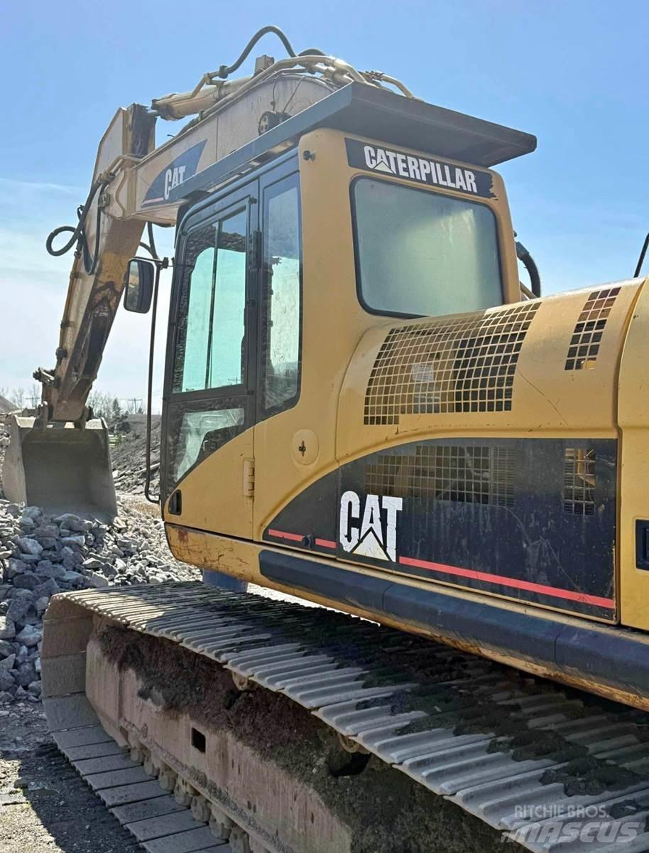 CAT 330C حفارات زحافة