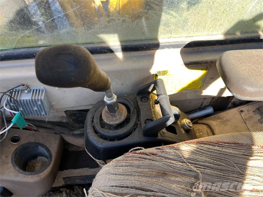 CAT 330L حفارات زحافة