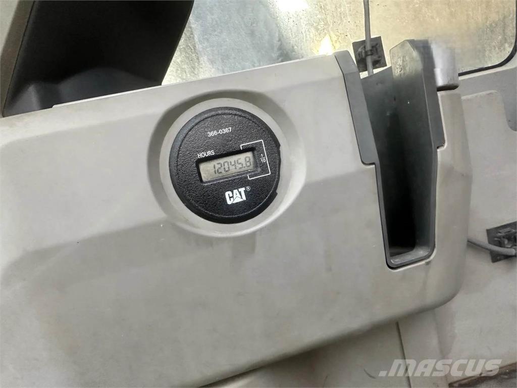 CAT 336EL حفارات زحافة