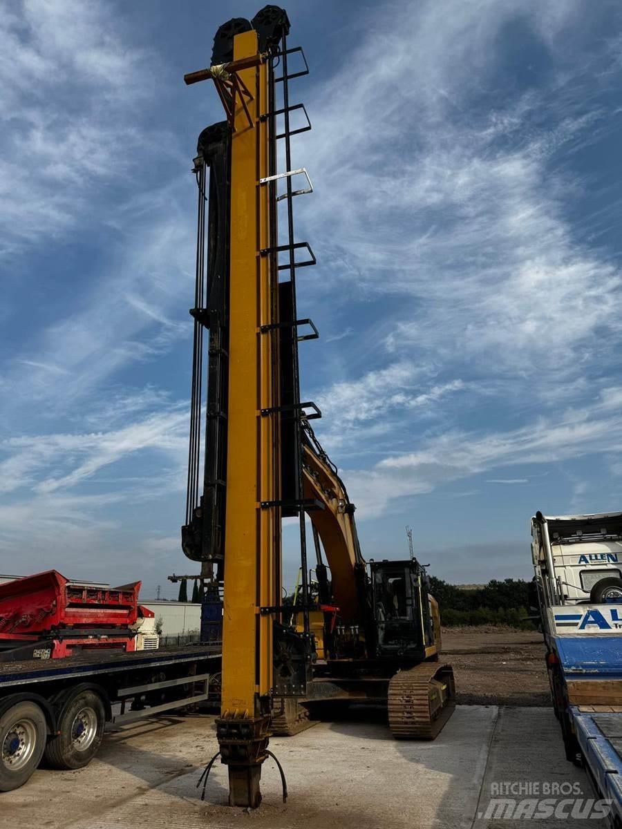 CAT 336FL حفارات زحافة