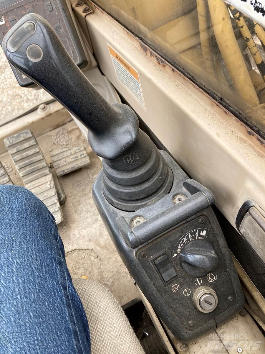 CAT 350L حفارات زحافة