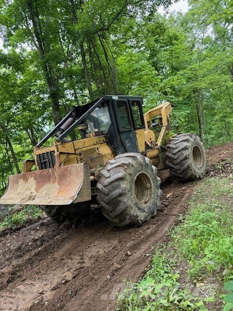 CAT 518C ساحبات الأشجار