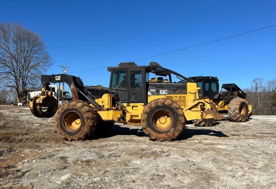 CAT 525C ساحبات الأشجار