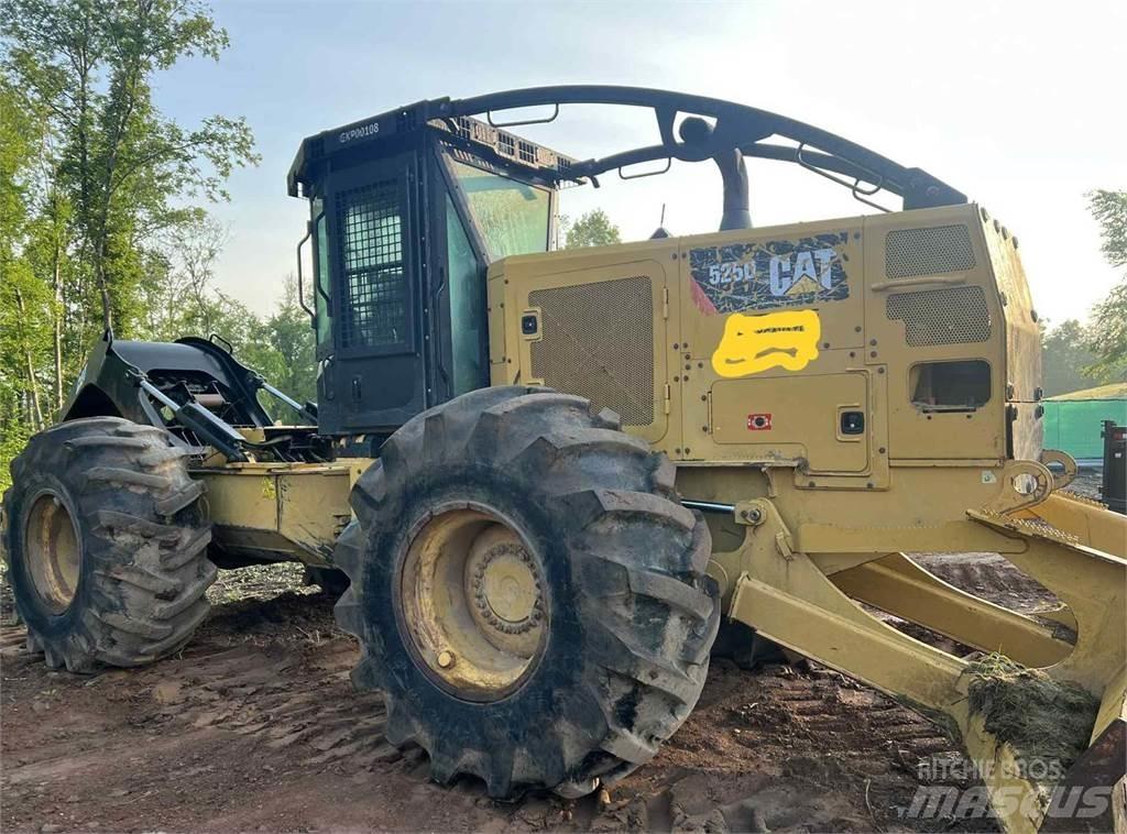 CAT 525D ساحبات الأشجار