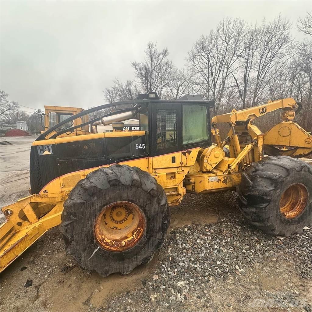 CAT 545 ساحبات الأشجار