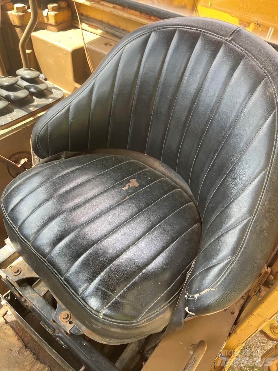 CAT 621E كاشطات