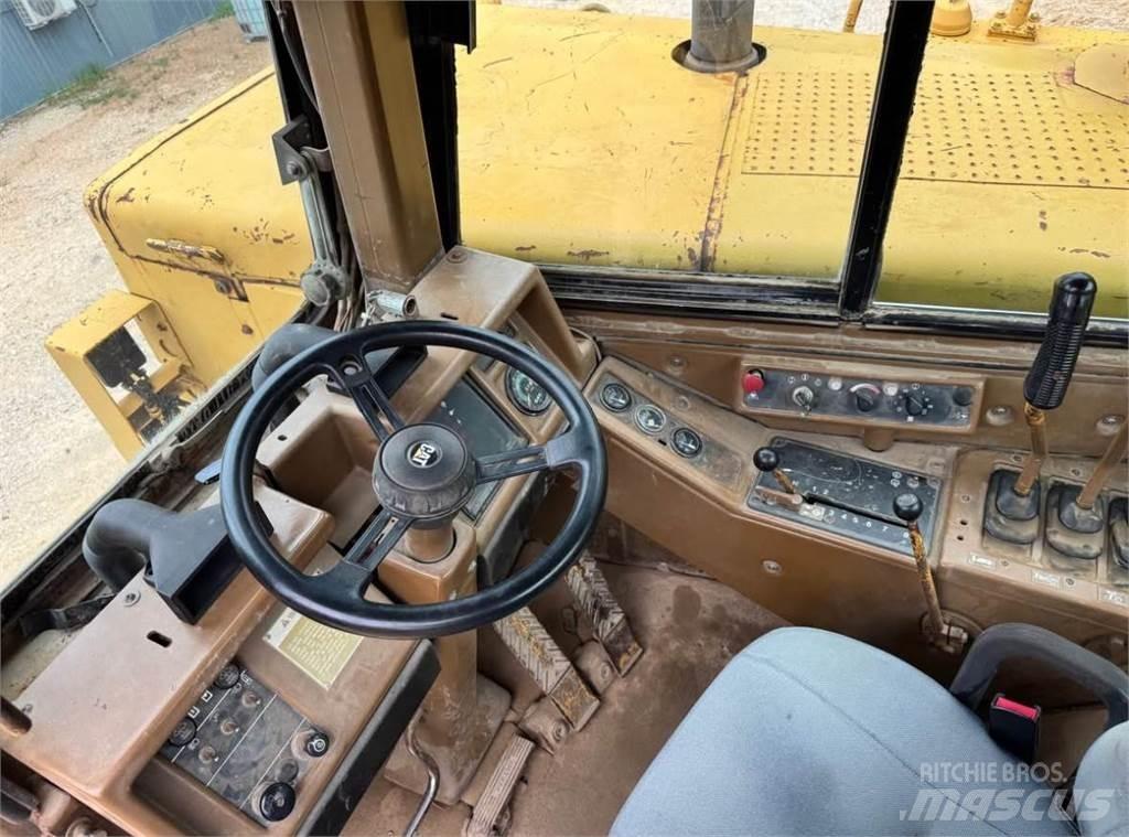 CAT 621E كاشطات