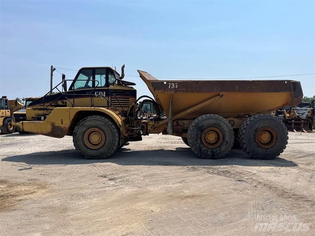CAT 735 ساحبات مفصلية