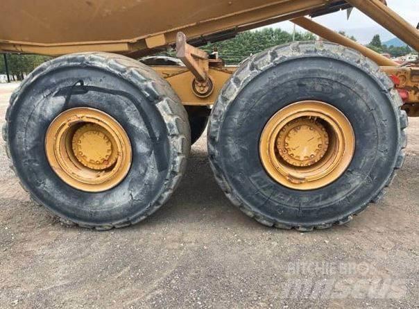 CAT 740 ساحبات مفصلية