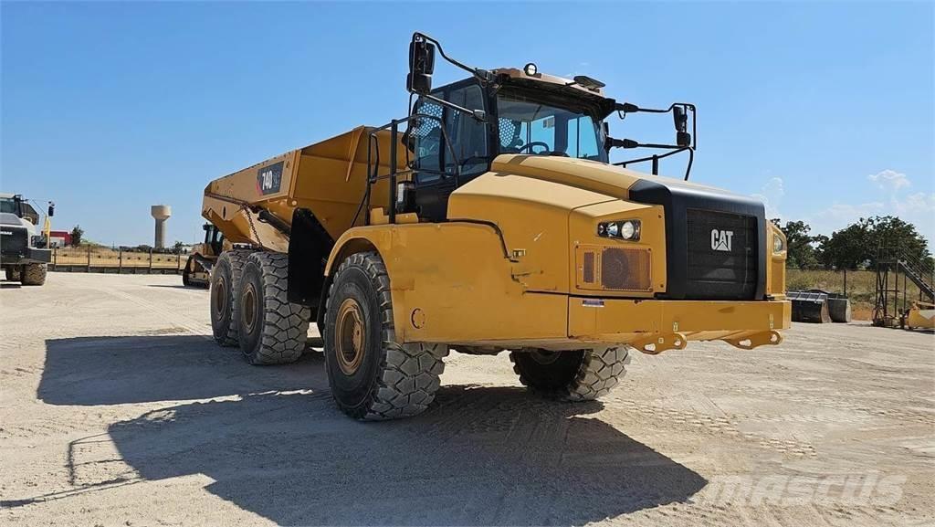CAT 740GC ساحبات مفصلية