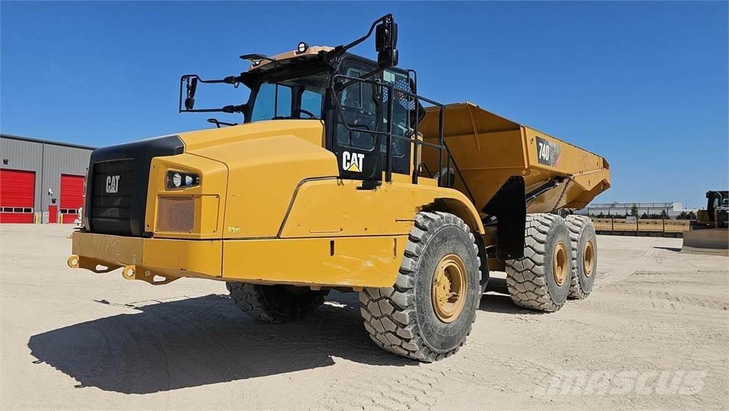 CAT 740GC ساحبات مفصلية