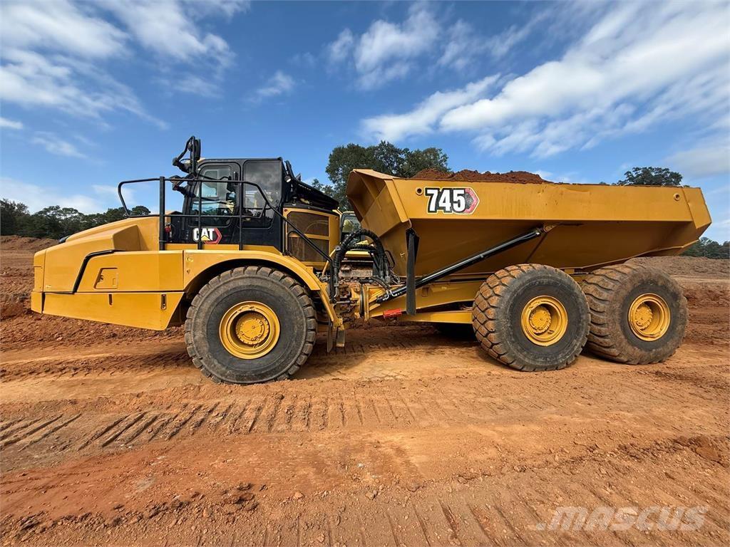CAT 745 ساحبات مفصلية