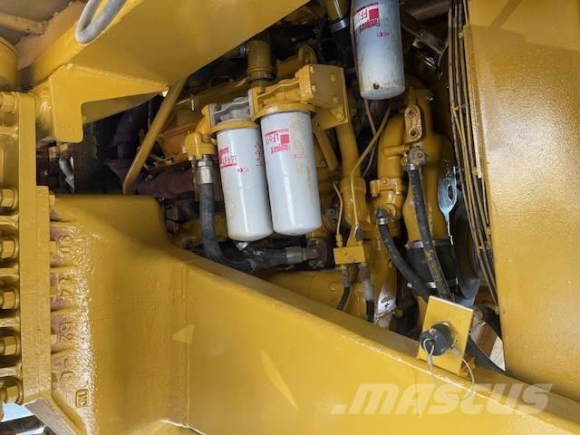 CAT 769C شاحنات ذات صهاريج