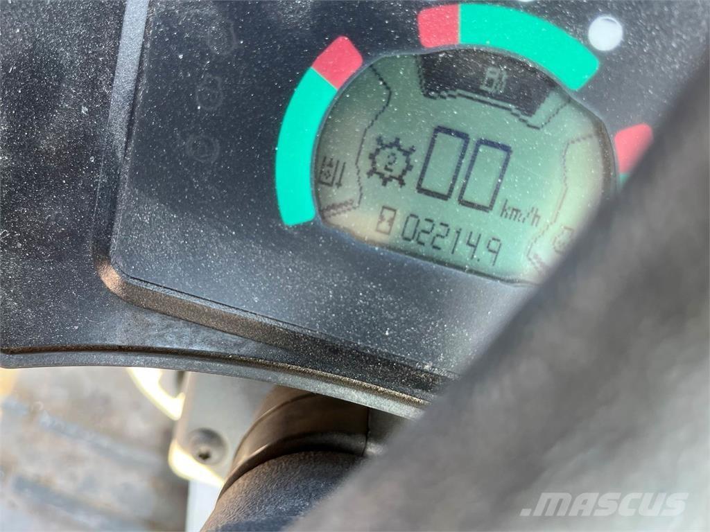 CAT 906 لوادر بعجل